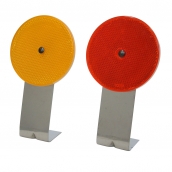 SH-D08　L型底座反光導標<p>說明：可搭配紅／黃反光片