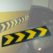 SH-RD80　橡膠反光護牆板　　規格：主體橡膠材質，貼黃色反光紙，L：80㎝、W：22㎝、厚度：0.7㎝ ( 誤差±3% )