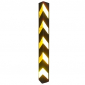 SH-R61R　橡膠反光護邊條　　規格：主體橡膠材質，貼5道黃色反光紙，約100㎝*10cm*10cm、厚度：1㎝ ( 誤差±3% )重約2.5kg (照片為實際反光效果 )