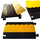 SH-R5690　橡膠5槽線槽<P>規格：主體橡膠材質，黃色塑膠蓋板<P>整體約:長89㎝*寬59㎝*高7.5㎝<P>內槽尺寸約：寬3.5㎝*高5.2㎝ ( 誤差±3% ),重約22.5kg