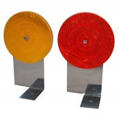 SH-D10B　L型底座反光導標<p>說明：可搭配紅／黃反光片