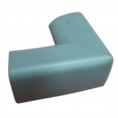 SH-RL66　橡膠發泡軟質防護角<P>規格：主體橡膠發泡材質<P>L：10.3㎝、W：10.3㎝、H：5.1㎝、最厚度：1.4 ( 誤差±3% )<br>另外有規格:長條形約100cmx5.1㎝x5.1㎝